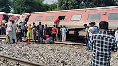 ಉತ್ತರ ಪ್ರದೇಶ: Chandigarh-Dibrugarh Express ರೈಲು ಹಳಿ ತಪ್ಪಿ ಅಪಘಾತ; 4 ಸಾವು, 20ಕ್ಕೂ ಹೆಚ್ಚು ಮಂದಿಗೆ ಗಾಯ